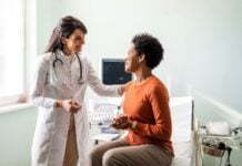 FDA змінює курс щодо попереджень про ліки в менопаузі: що потрібно знати жінкам