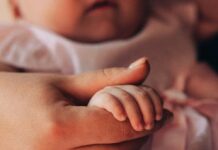 Matrescence: як пережити перехід до материнства — Calm Blog