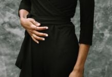 Менопауза та розлади травлення: чому жінки старше 50 страждають від здуття живота