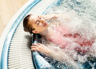 Hydroterapia reumatoidalnego zapalenia stawów: ulga wykraczająca poza leki