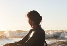 Сила смирення: залишатися на Землі в самозосередженому світі