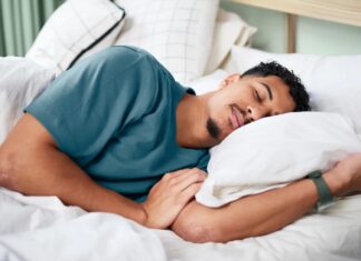 Lepszy sen z łuszczycą: przewodnik zatwierdzony przez dermatologa