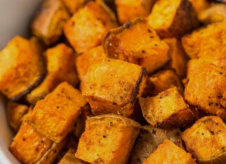 5 maneiras aprovadas por nutricionistas para maximizar a nutrição da batata doce
