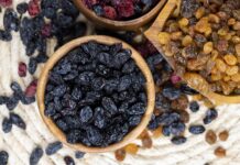 Niesamowite korzyści z regularnego jedzenia rodzynek