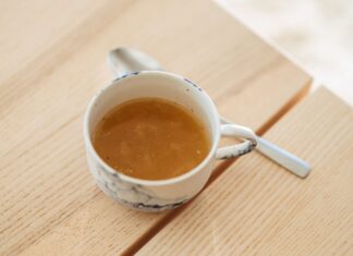 Бульон из костей против кофе: стоит ли переключаться?