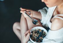 Чому ви завжди повинні поєднувати клітковину з поліфенолами для здоров’я кишечника