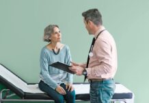 Менопауза – це реальність: Чому до жінок ставляться зі скепсисом у медицині