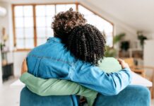 Навигация в эмоциональных переменах: как ревматоидный артрит меняет отношения