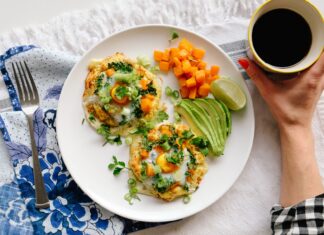 One Avocado a Day: How Simple Diet Tweaks Lower Glycemic Load