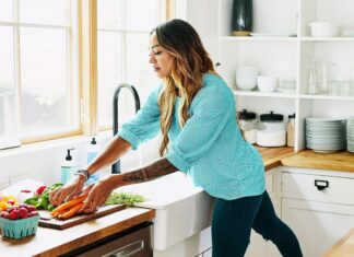 Eat to Manage PMOS (The New PCOS)