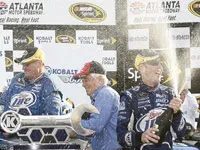 NASCAR: Шлях до слави — від нелегального гонщика до кар’єри з прибутком у мільйони доларів